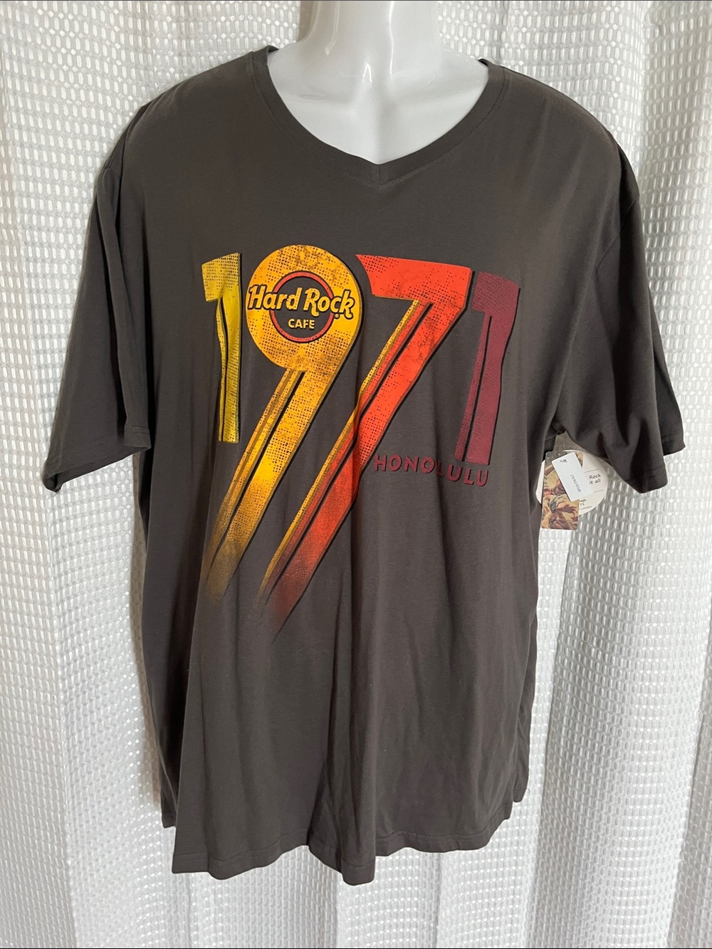 Hard Rock Cafe Retro 1971 Heritage Honolulu V-Neck Tee Smokey Grey XXL NWT - Picture 4 of 8